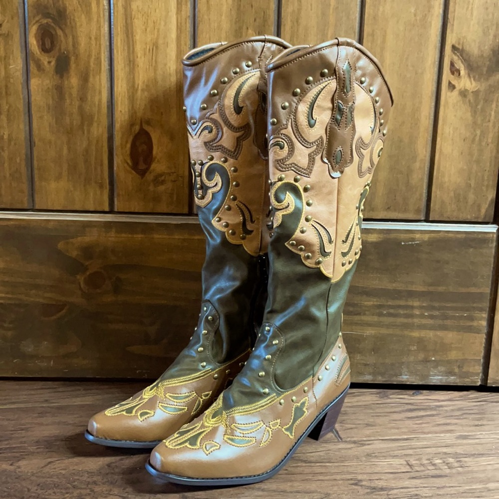 Studded Western Tall Boots Size 8